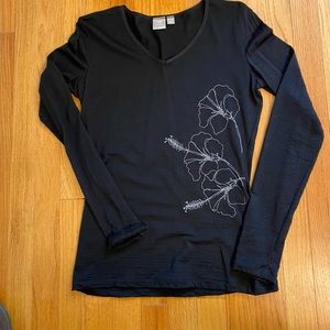 Icebreaker slim fit merino wool v-neck long sleeve tee